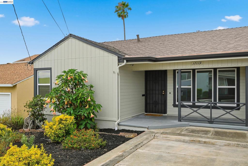 17119 Rolando Ave Property Photo 3