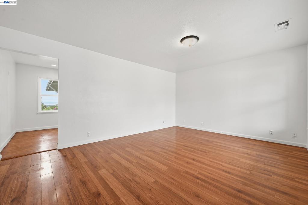 17119 Rolando Ave Property Photo 4