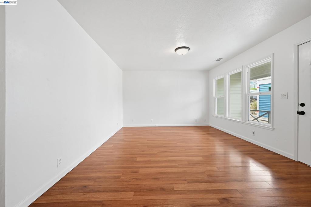 17119 Rolando Ave Property Photo 5
