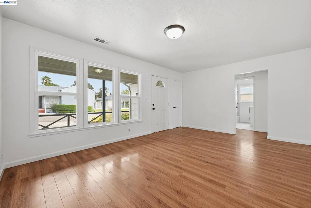 17119 Rolando Ave Property Photo 6