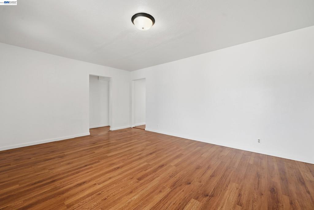 17119 Rolando Ave Property Photo 8