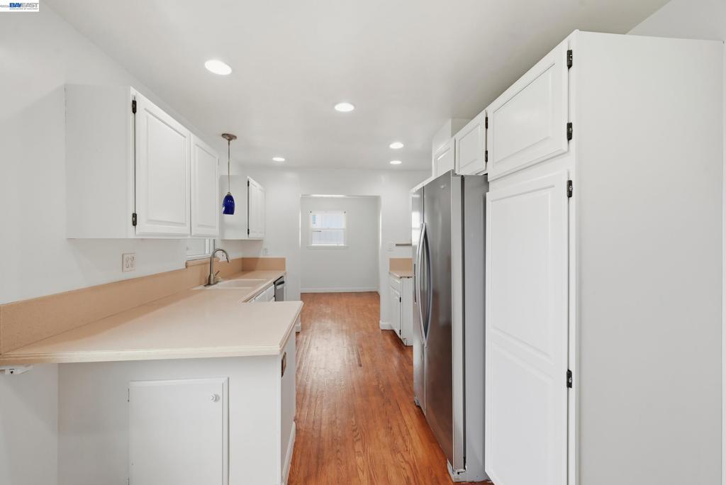 17119 Rolando Ave Property Photo 11
