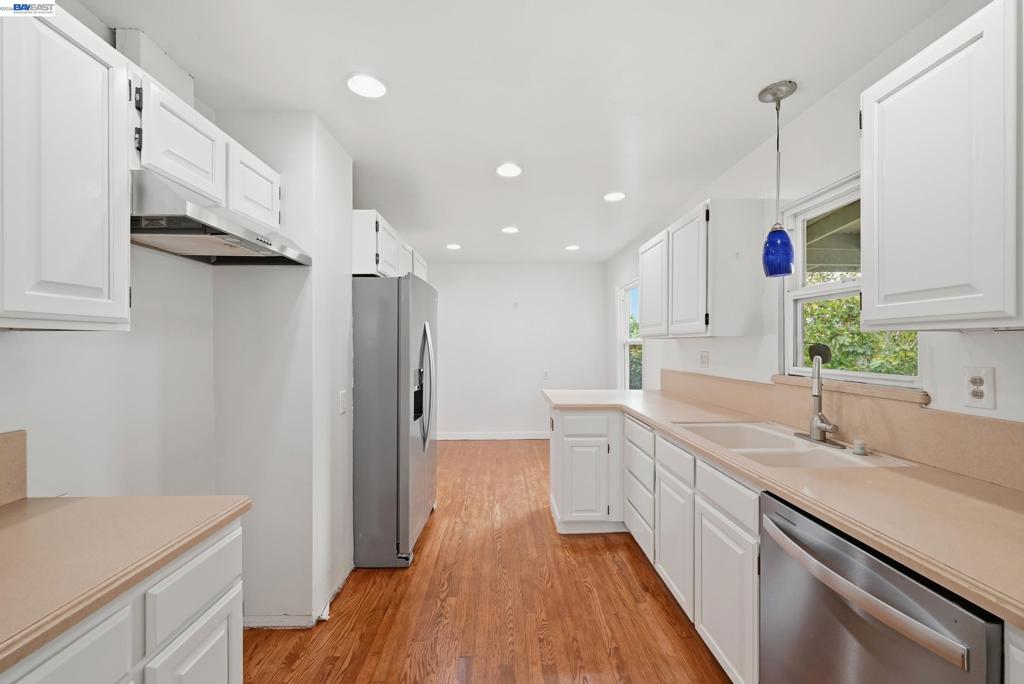 17119 Rolando Ave Property Photo 12