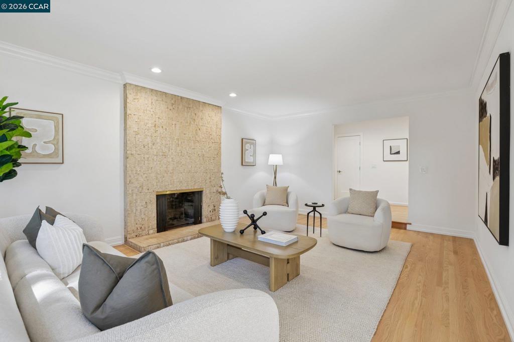 445 Kingsford Dr Property Photo 8