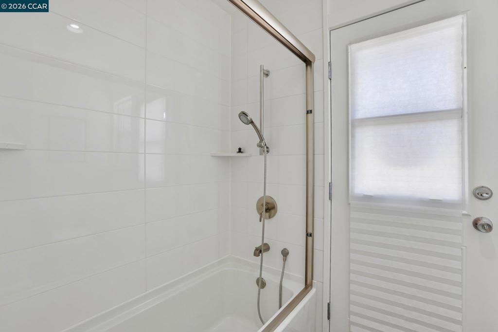445 Kingsford Dr Property Photo 24