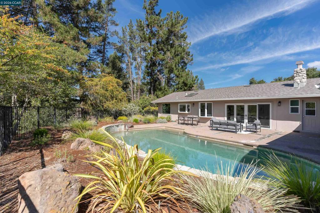 445 Kingsford Dr Property Photo 40