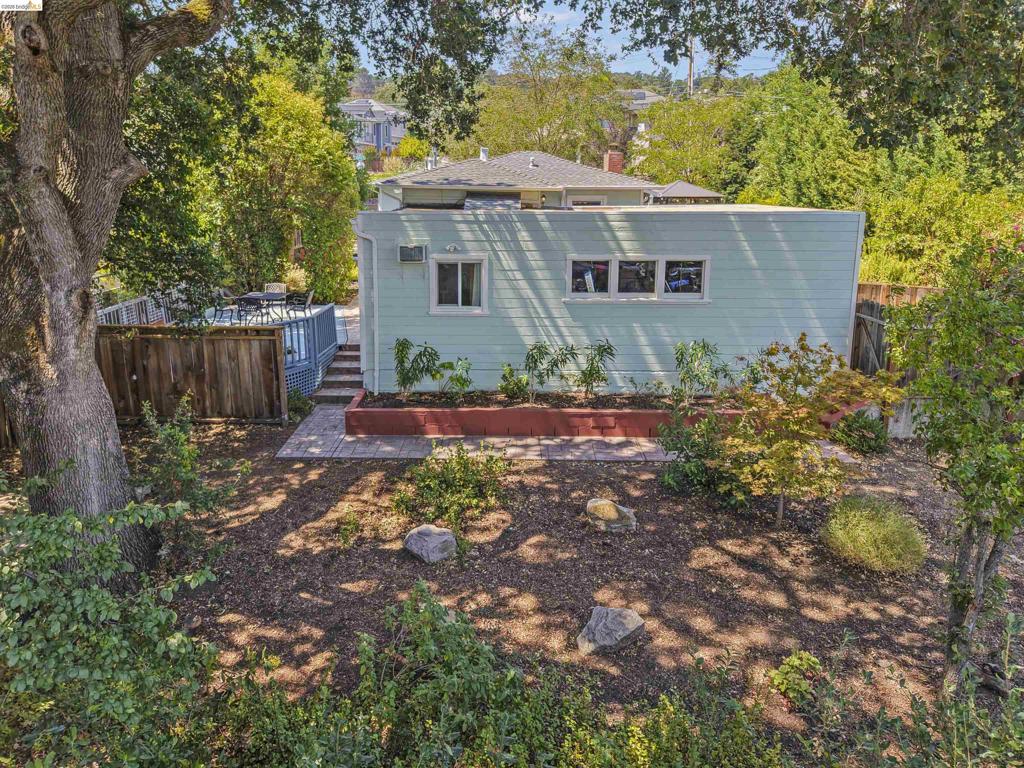 1983 Parkside Dr Property Photo 17