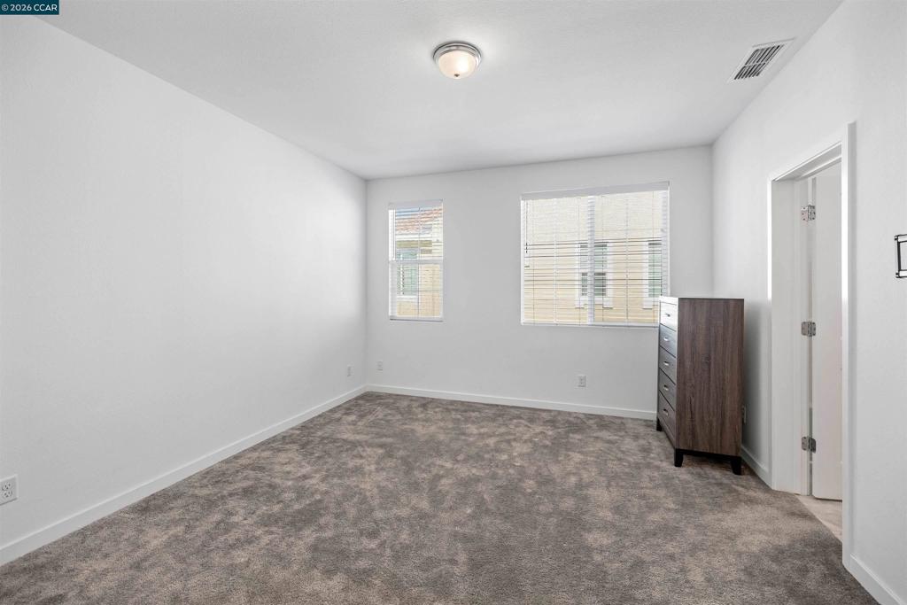 5301 E Commerce Way 58104 Property Photo 21