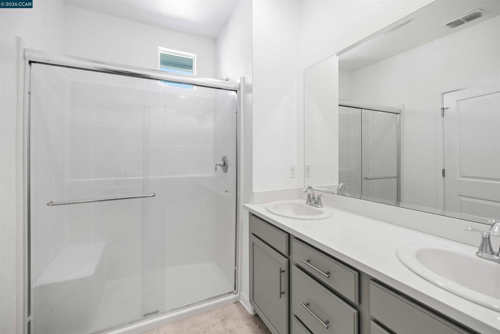 5301 E Commerce Way 58104 Property Photo 25