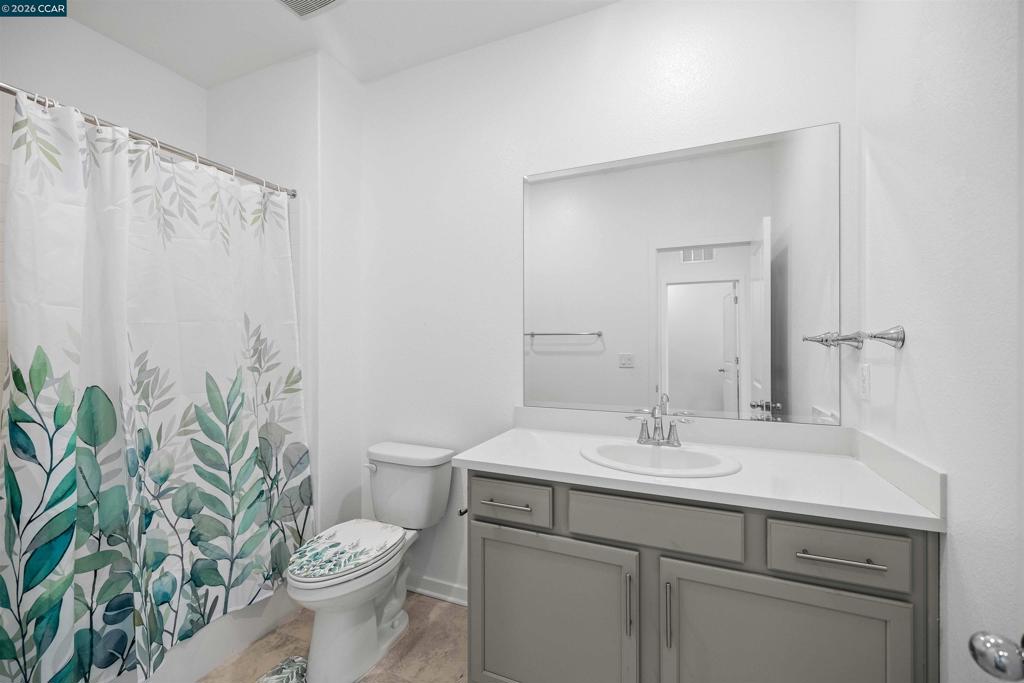 5301 E Commerce Way 58104 Property Photo 29