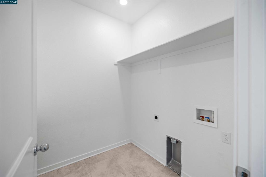 5301 E Commerce Way 58104 Property Photo 32