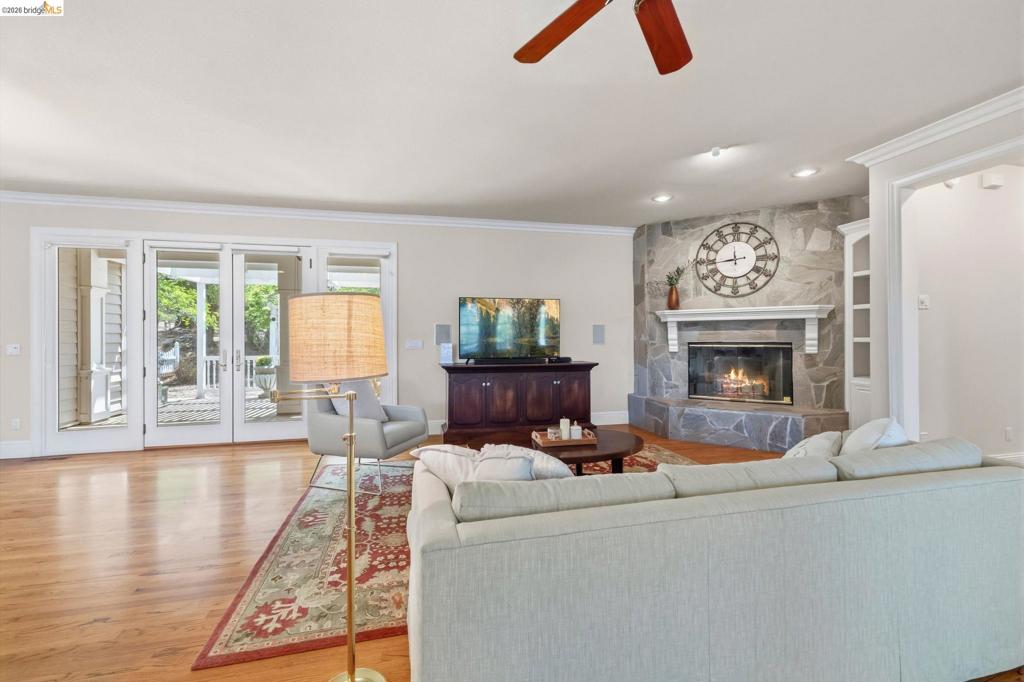 16161 Parkridge Property Photo 8