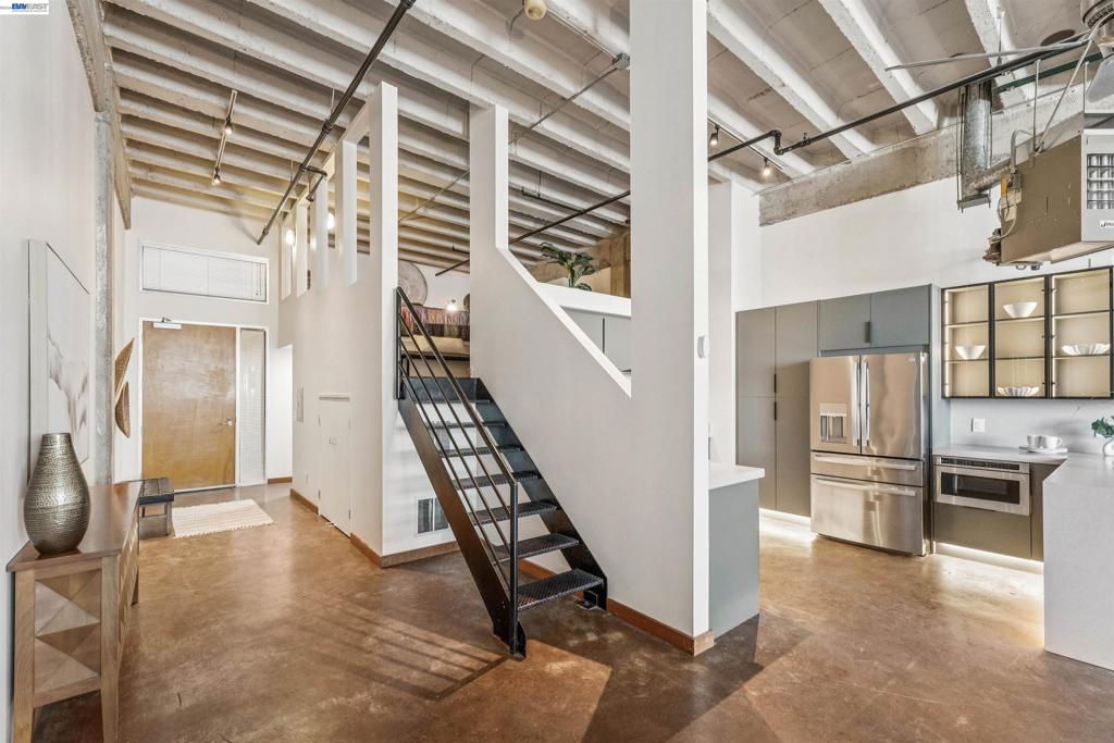 247 Fourth Street 405 Property Photo 25