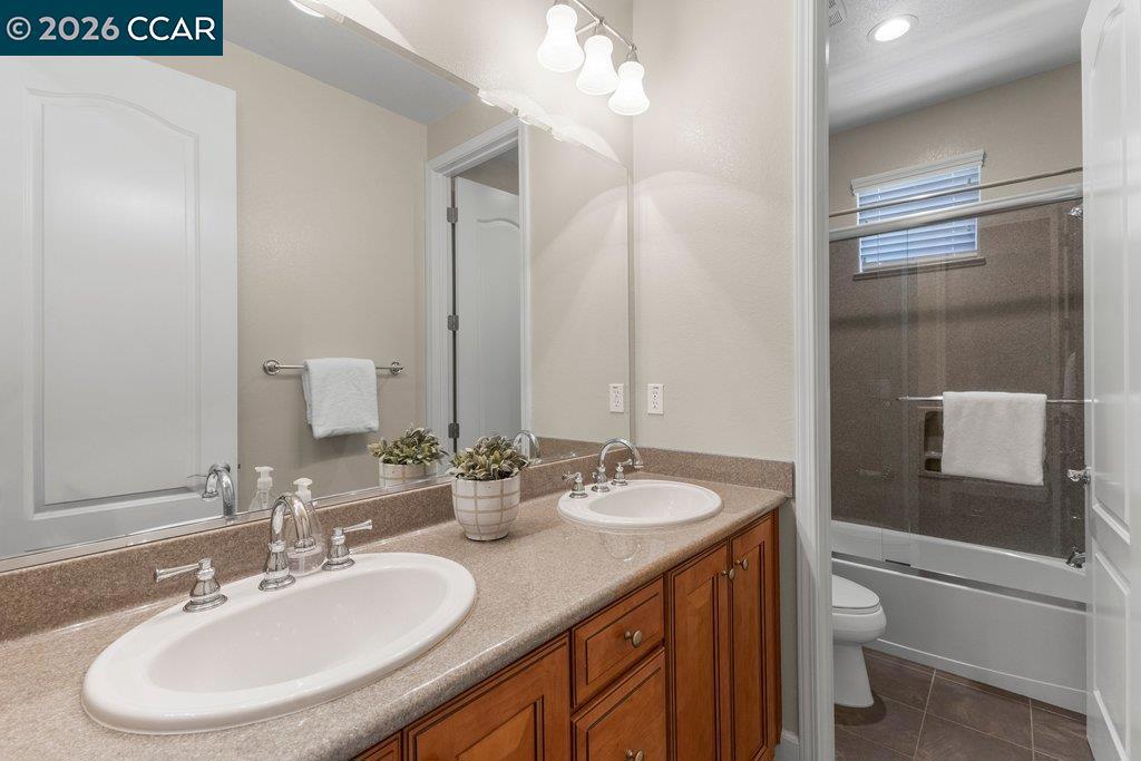 2012 Colmar St Property Photo 38