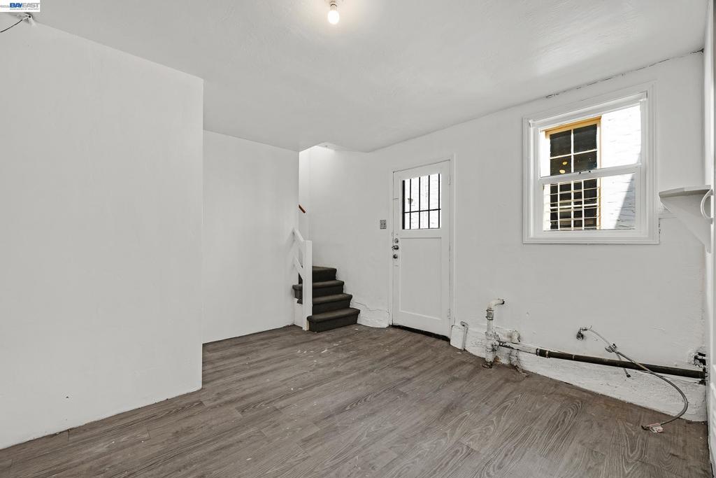 566 57th St. Property Photo 19