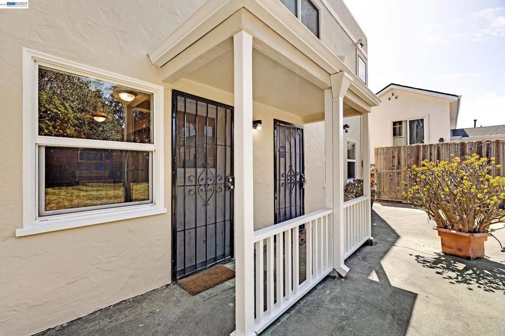 566 57th St. Property Photo 22
