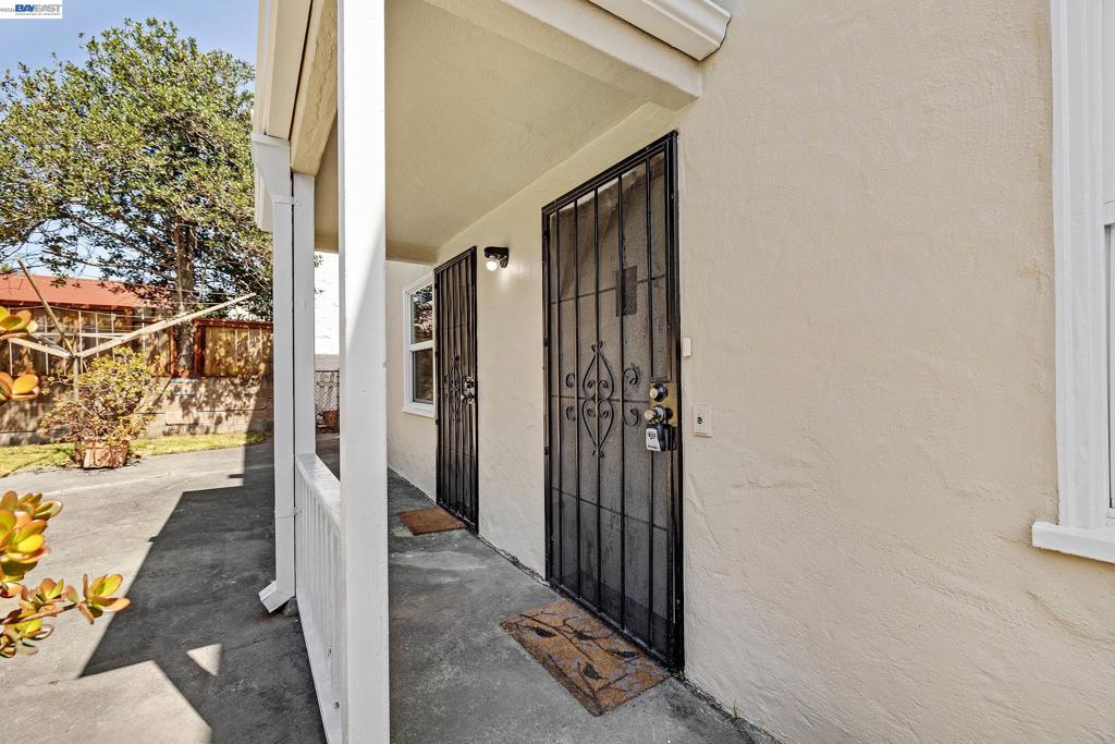 566 57th St. Property Photo 23