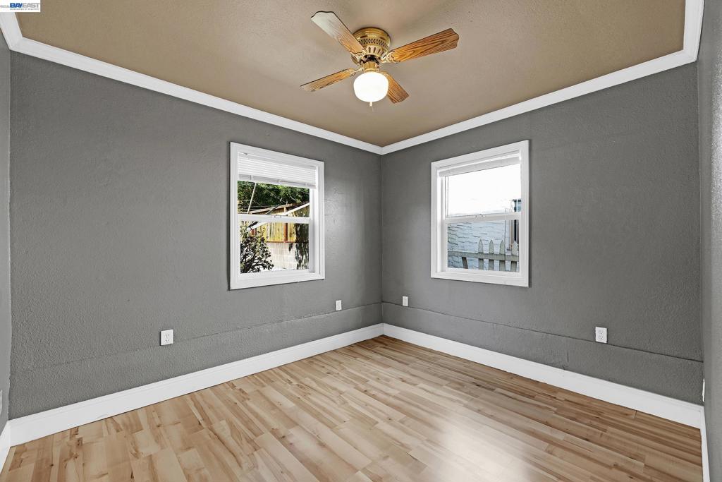 566 57th St. Property Photo 31