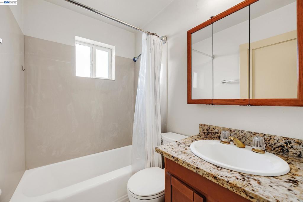 566 57th St. Property Photo 34