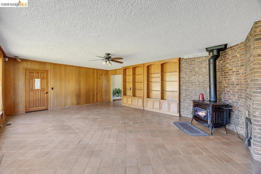 22309 Villas Ln Property Photo 22