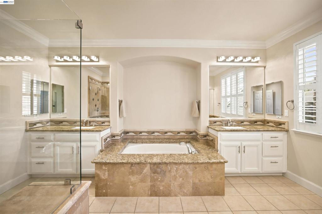 2413 Rees Circle Property Photo 35