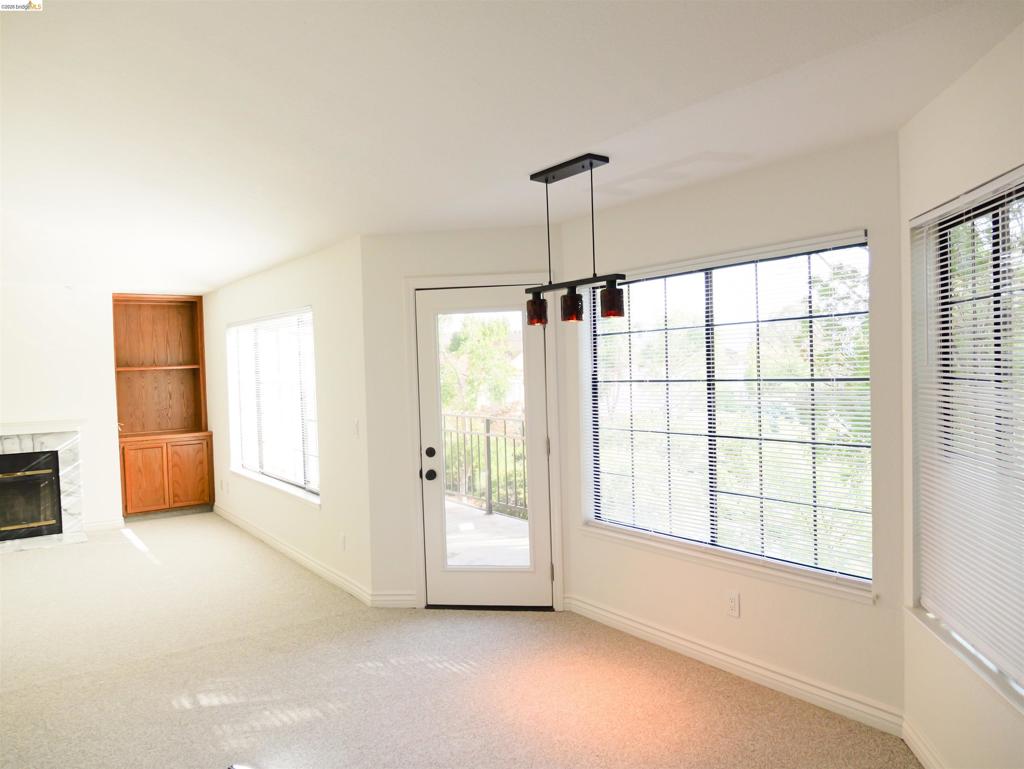 5022 Lakeview Dr 202 Property Photo 6