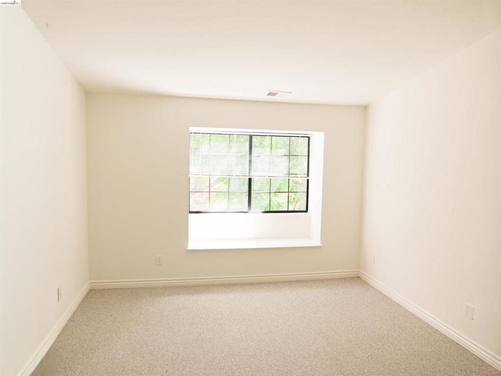 5022 Lakeview Dr 202 Property Photo 11