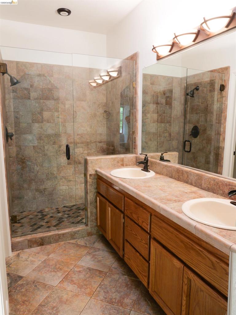 5022 Lakeview Dr 202 Property Photo 13