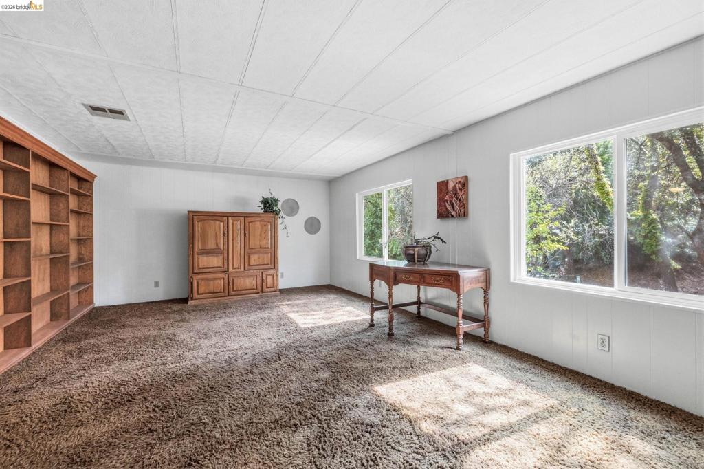 10956 Green St Property Photo 9