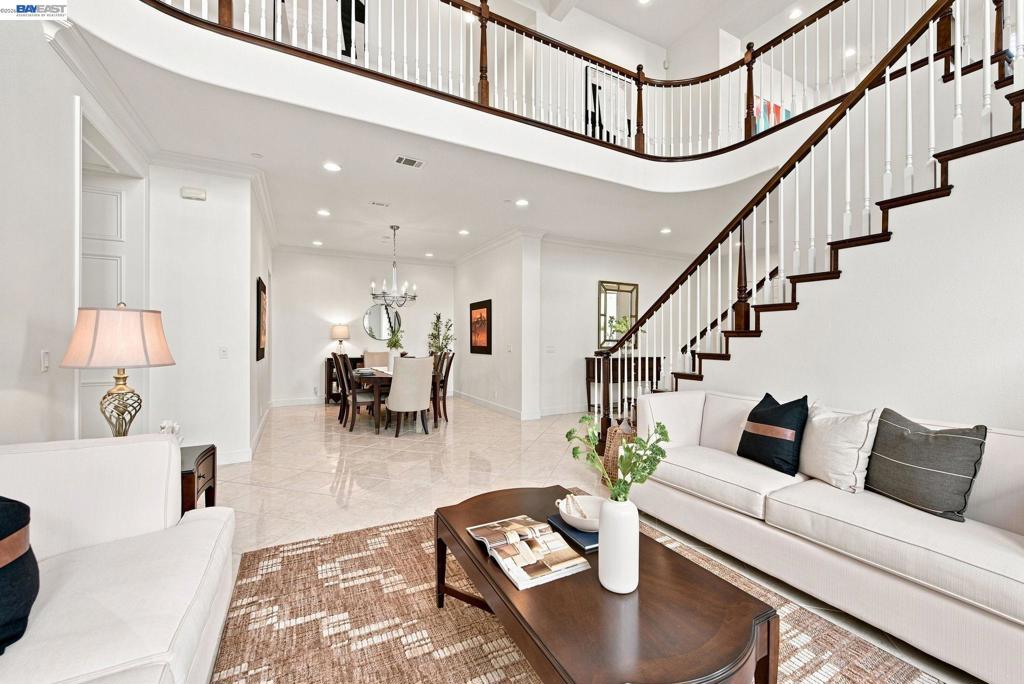 4568 Martin St Property Photo 6