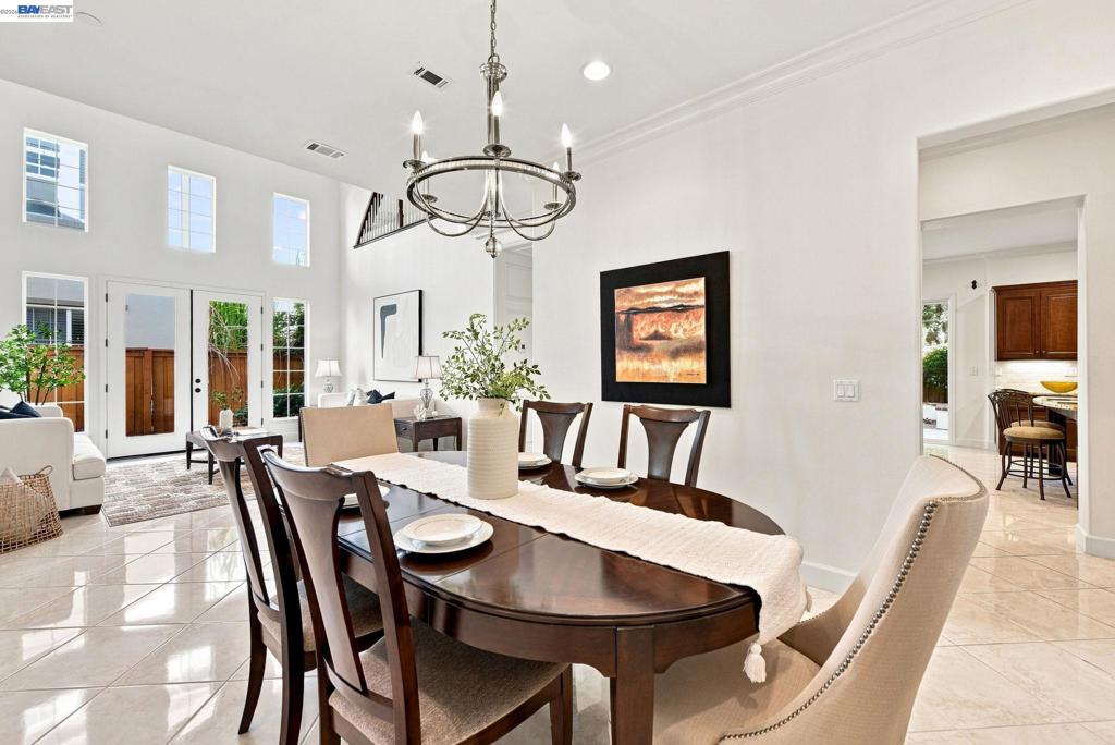 4568 Martin St Property Photo 8