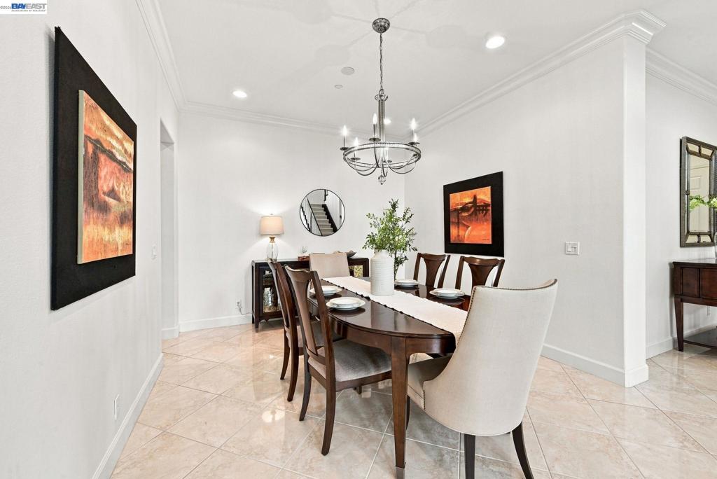 4568 Martin St Property Photo 10