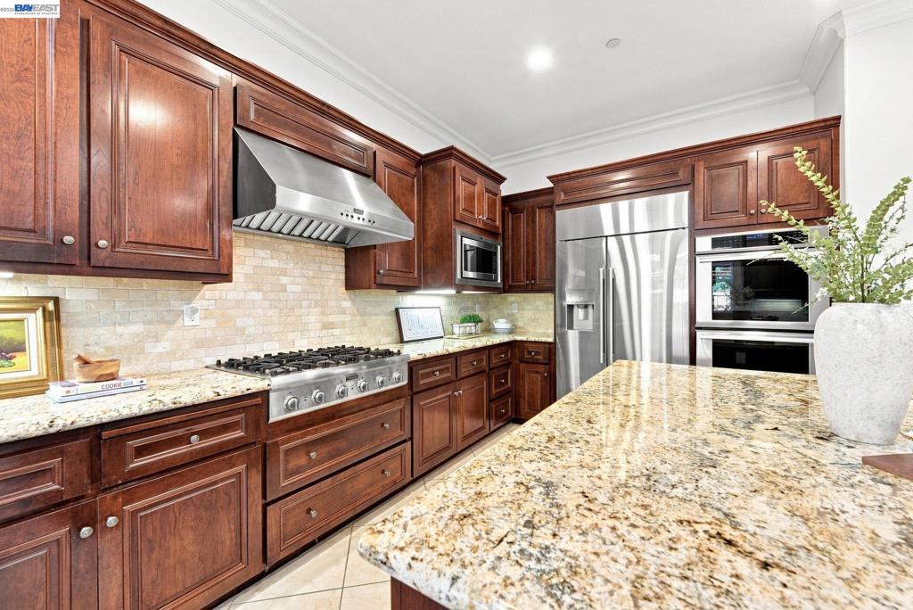 4568 Martin St Property Photo 14