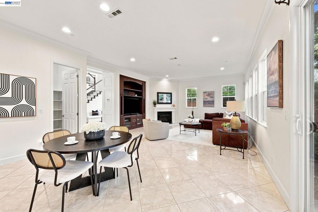 4568 Martin St Property Photo 17