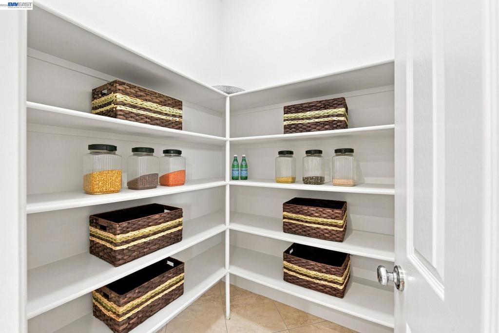 4568 Martin St Property Photo 23