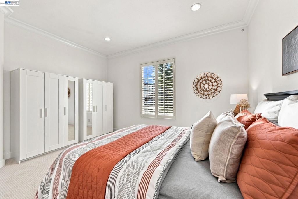 4568 Martin St Property Photo 27