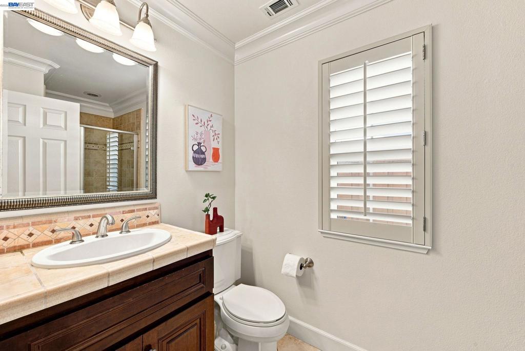 4568 Martin St Property Photo 28