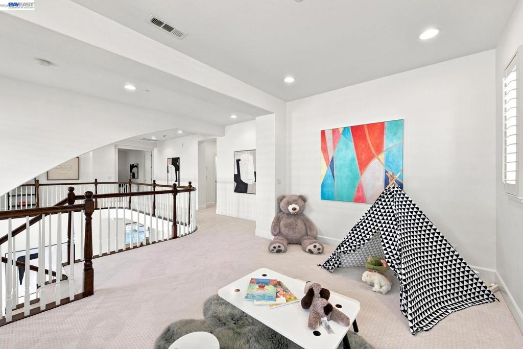 4568 Martin St Property Photo 32
