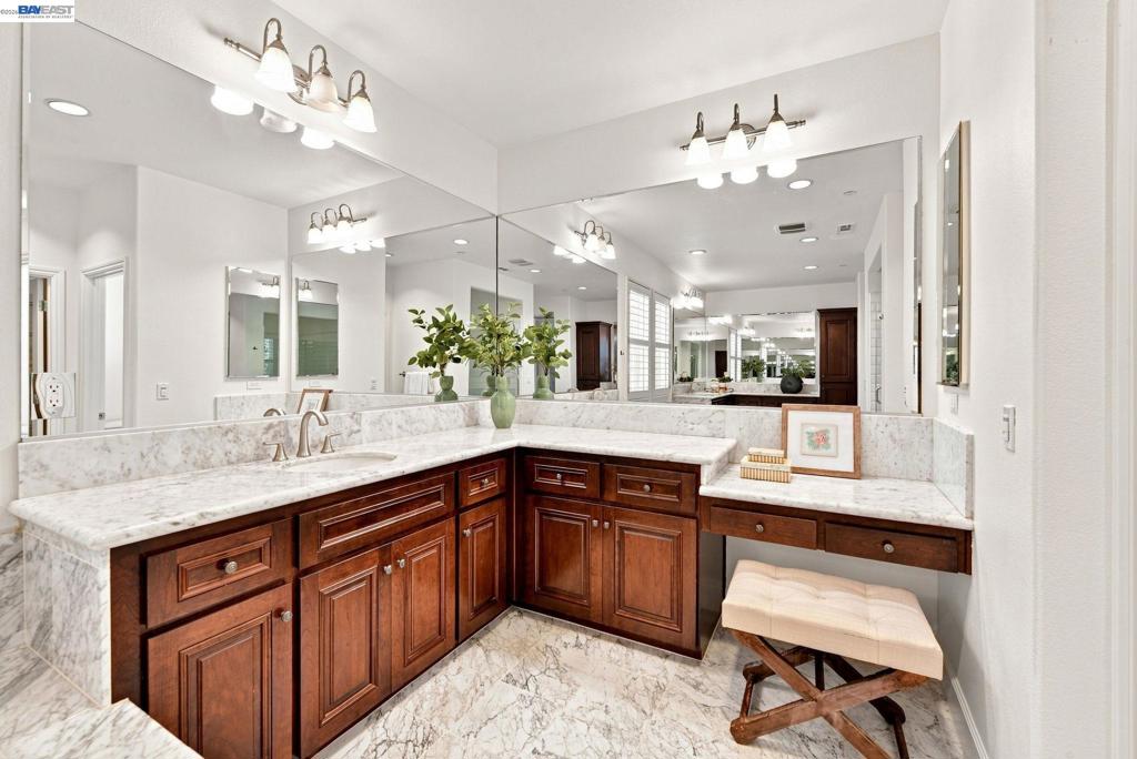 4568 Martin St Property Photo 40