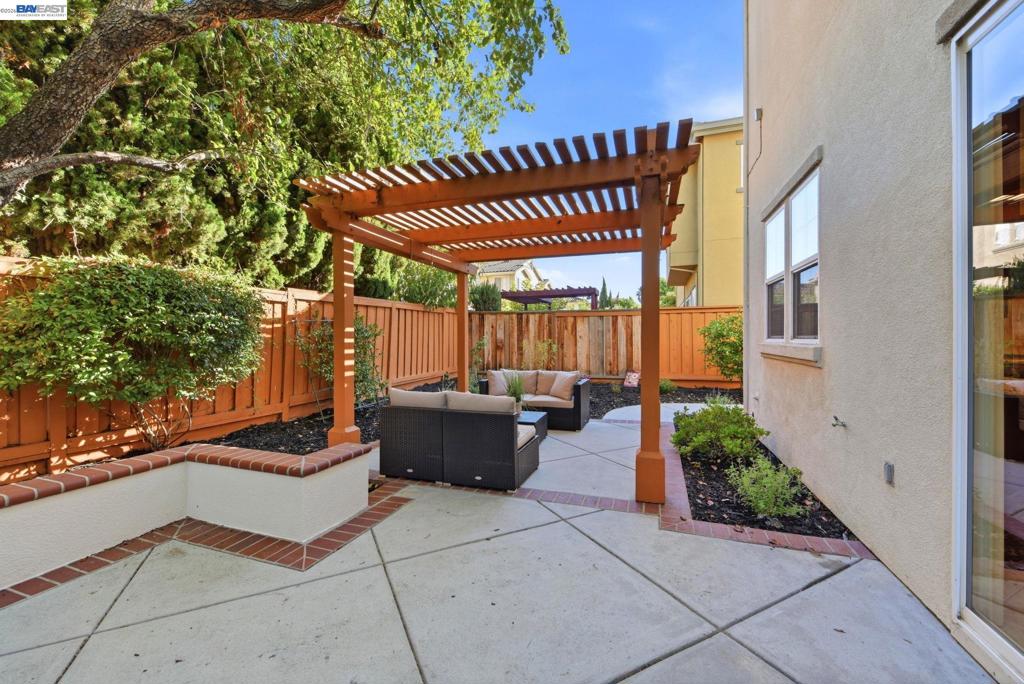 4568 Martin St Property Photo 52