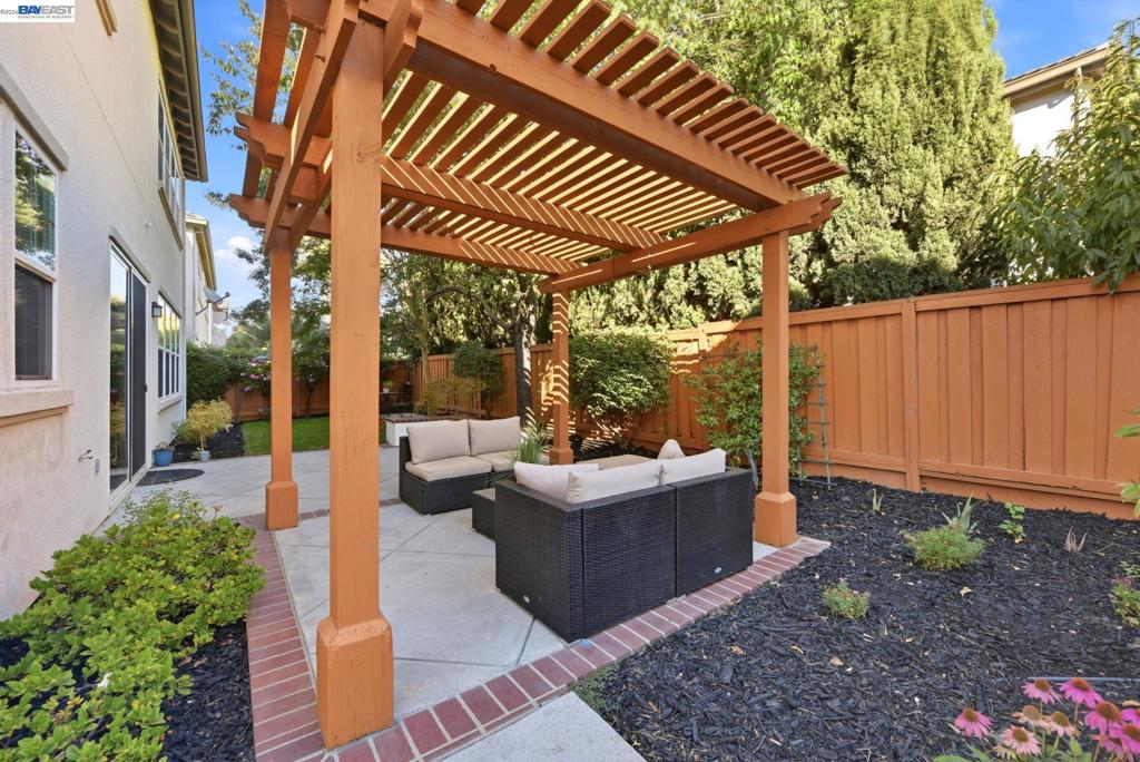 4568 Martin St Property Photo 53