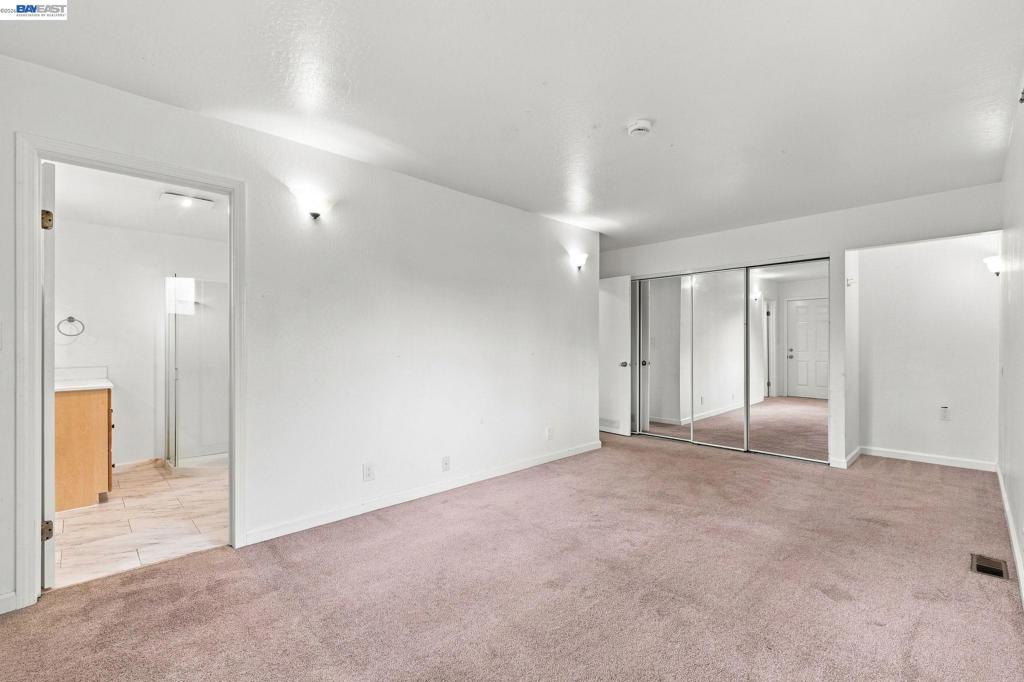 1210 Highland Blvd Property Photo 24