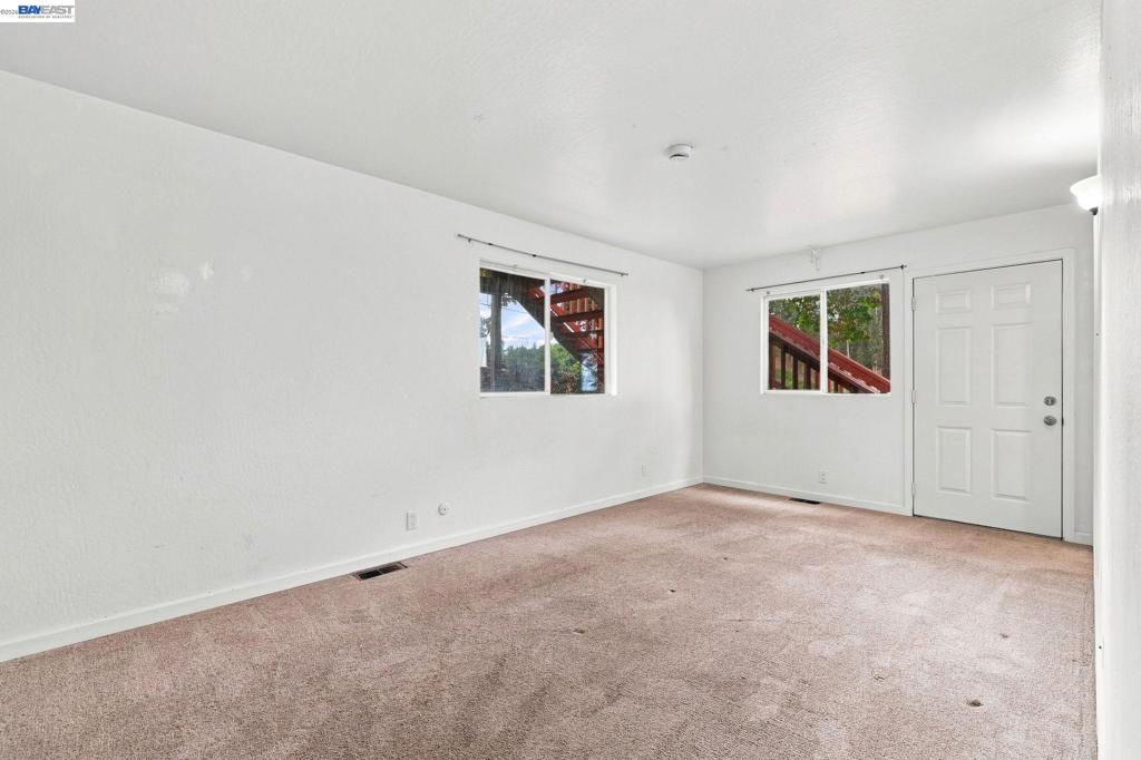 1210 Highland Blvd Property Photo 27