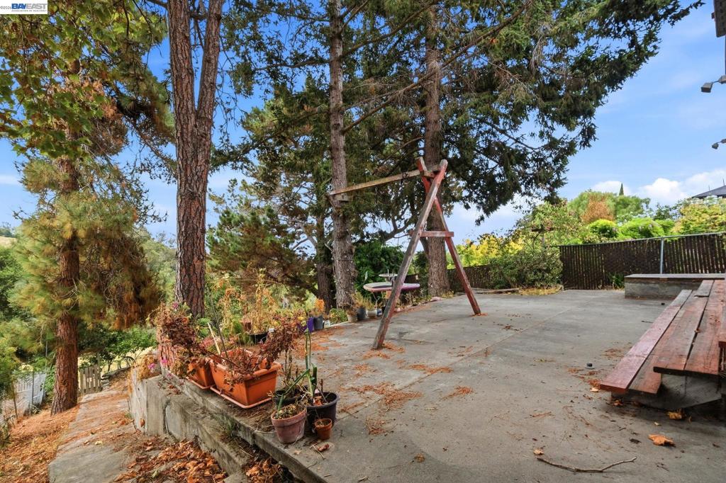 1210 Highland Blvd Property Photo 43