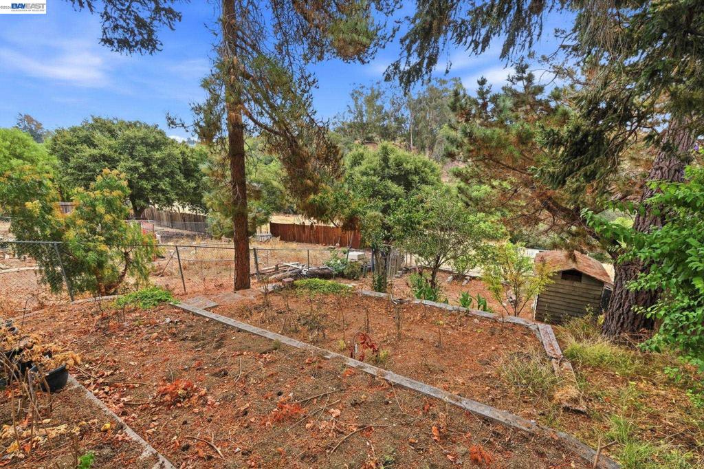1210 Highland Blvd Property Photo 45