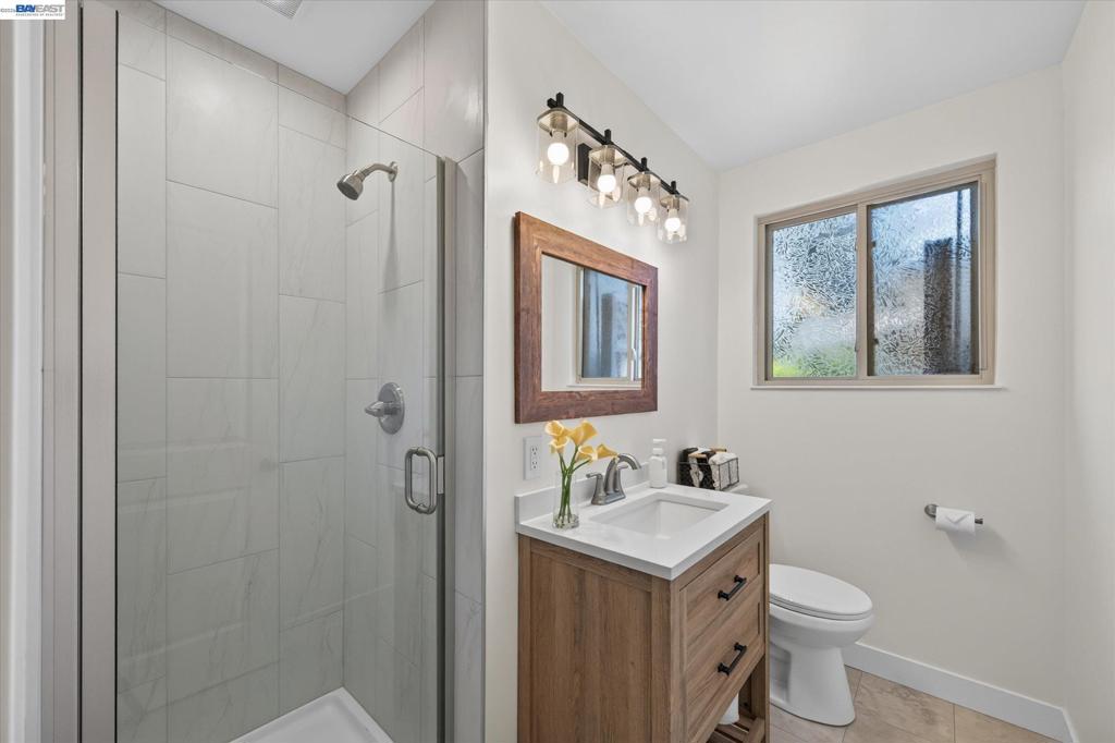 1787 Roxbury Dr Property Photo 25
