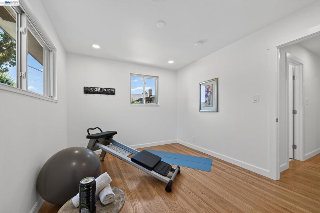 1787 Roxbury Dr Property Photo 28