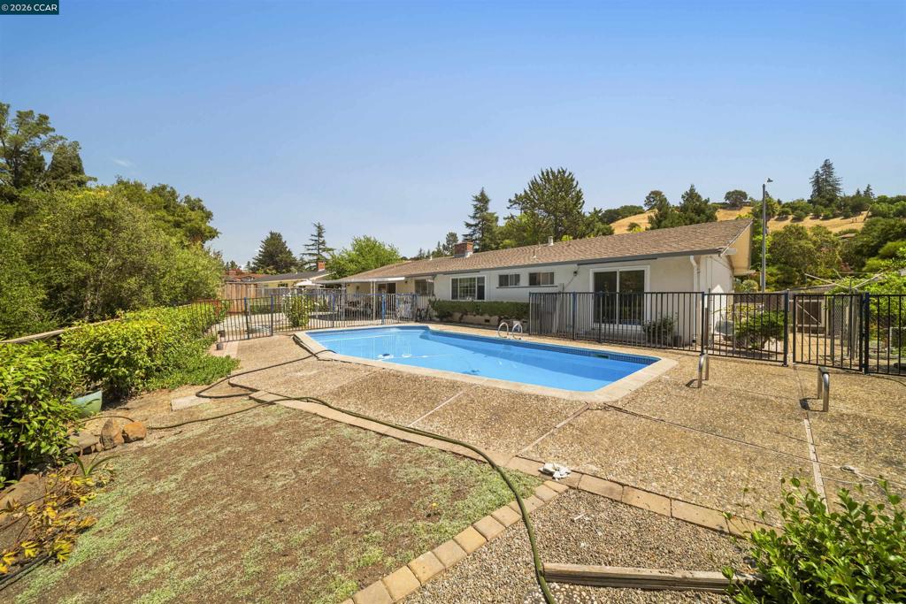 732 Moraga Rd Property Photo 19
