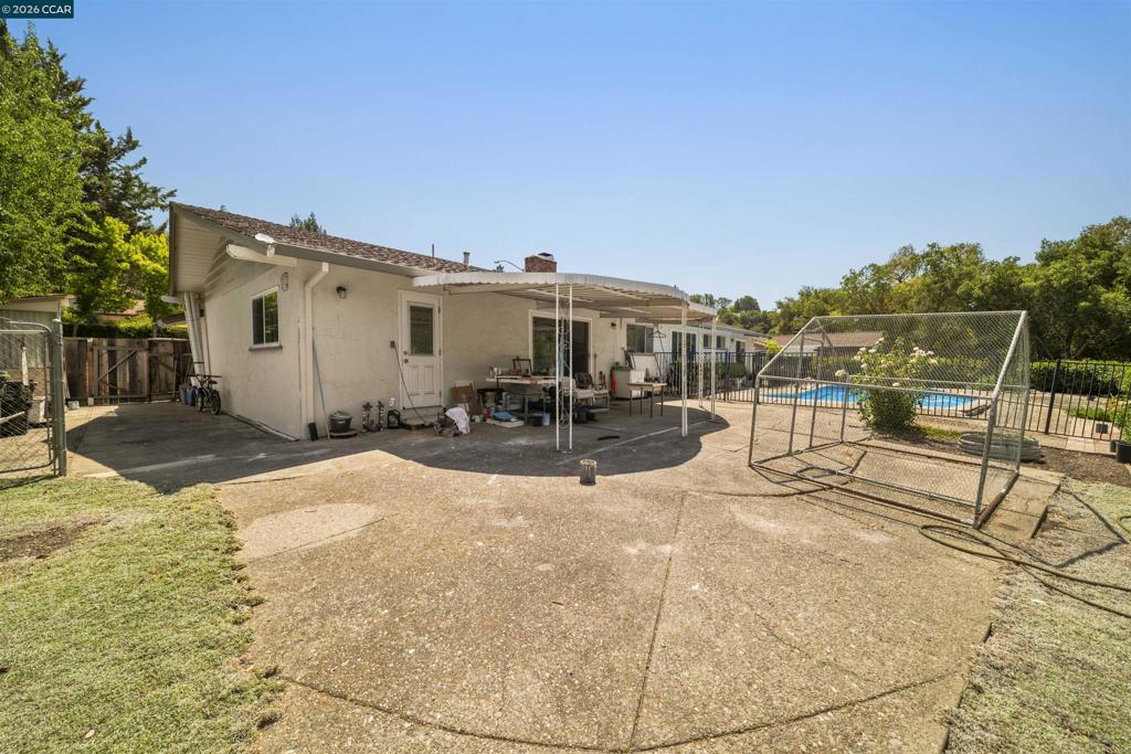 732 Moraga Rd Property Photo 21