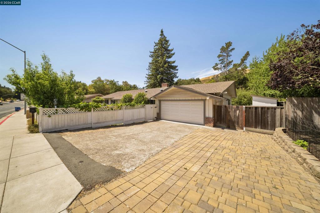 732 Moraga Rd Property Photo 22